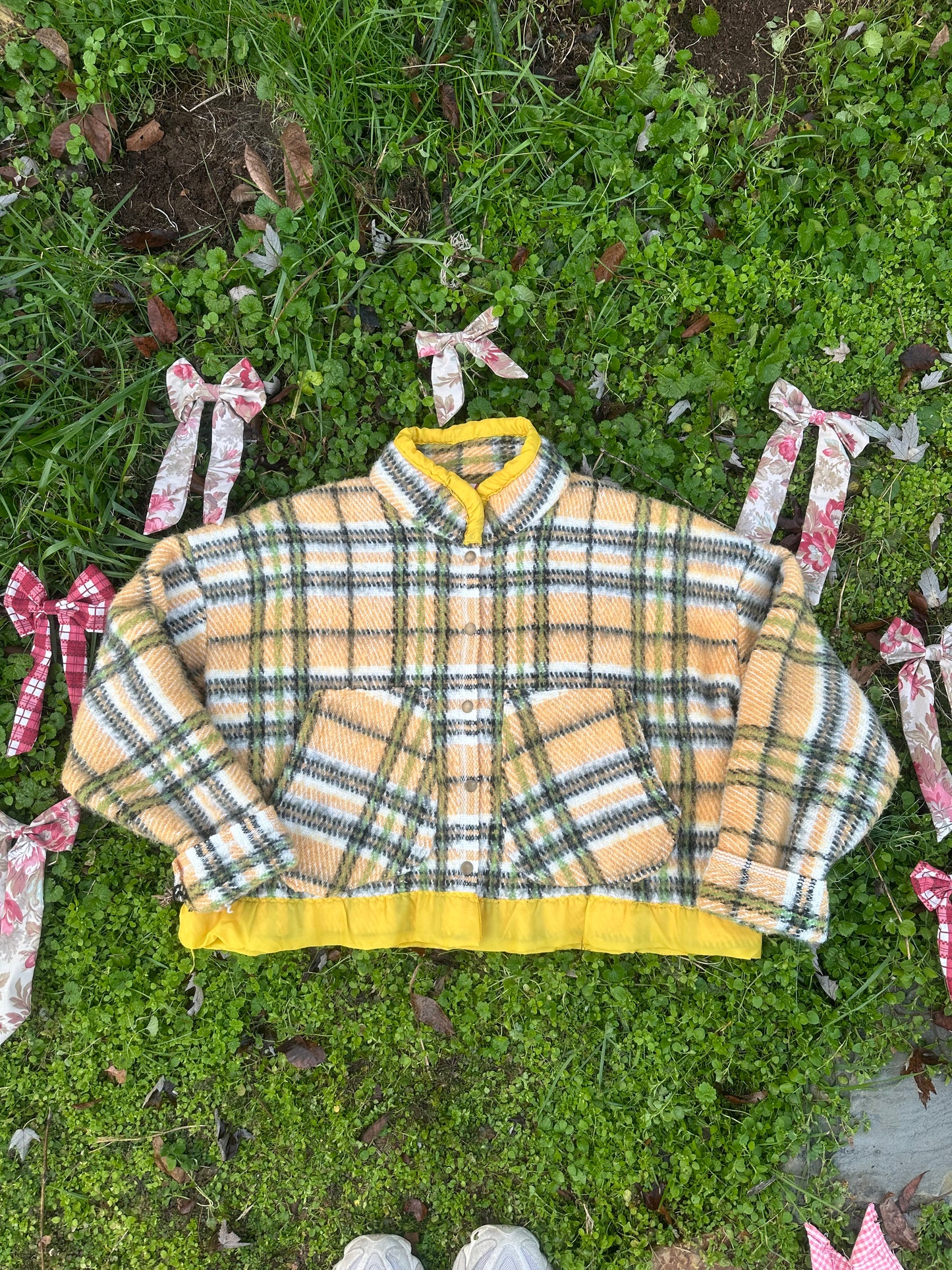 it's giving clueless blanket coat